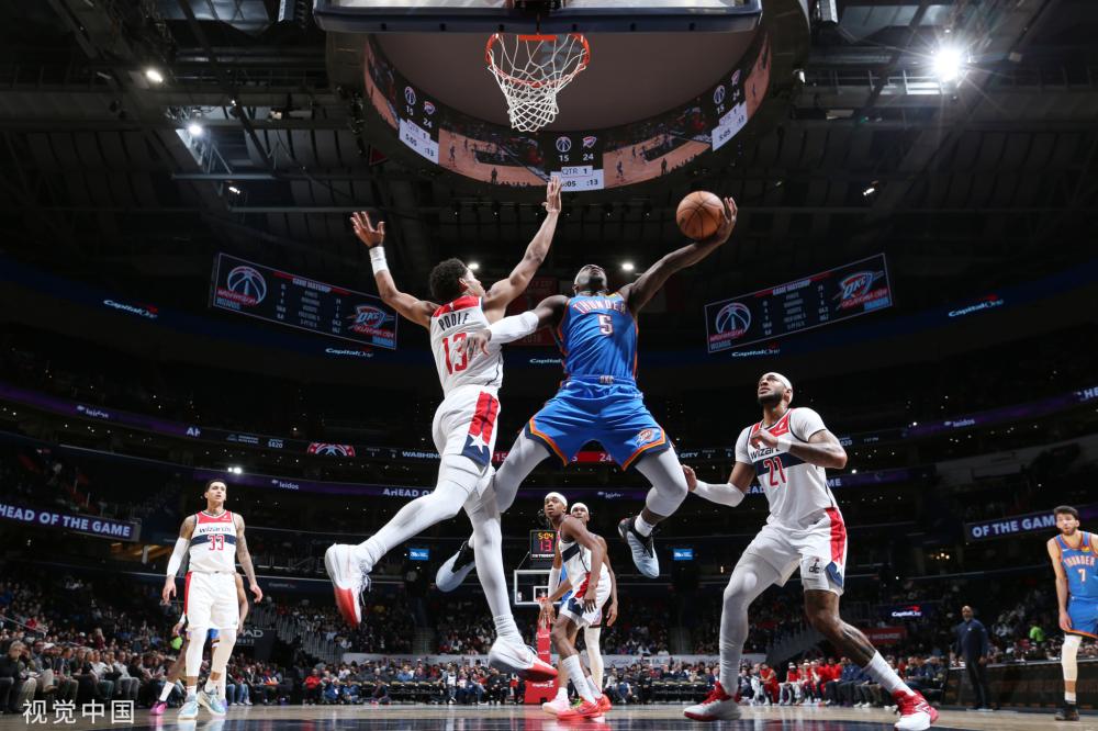 一个人书写 一个人书写